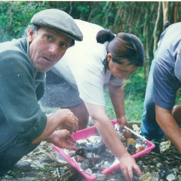 Curanto al hoyo en Cochamó