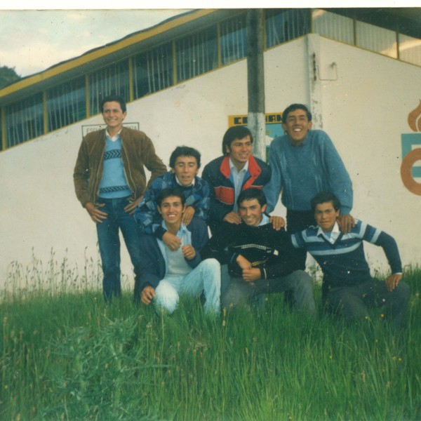 Amigos en el gimnasio municipal de Cochamó