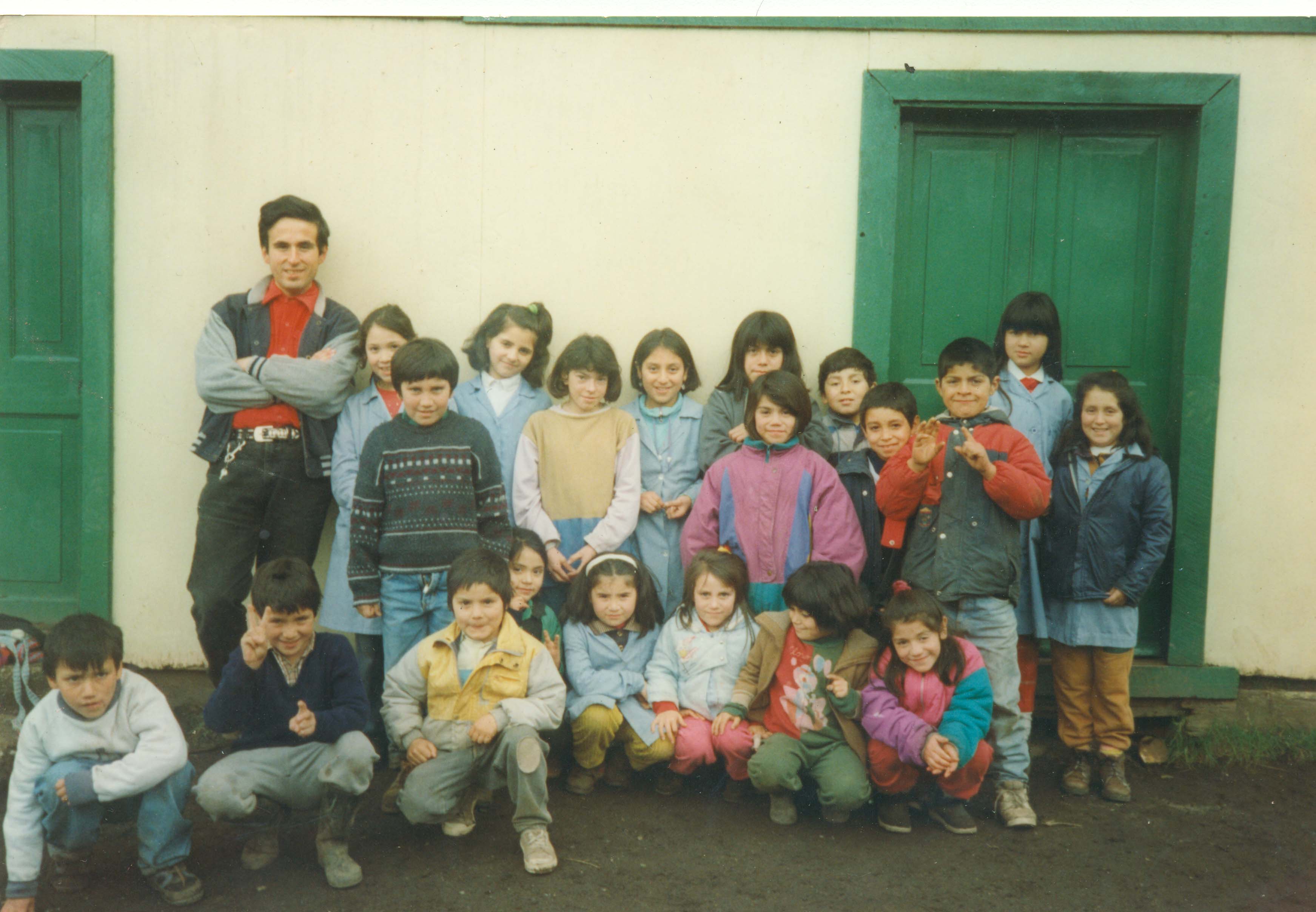 Estudiantes de la Escuela "Justo Donoso" Estudiantes de la Escuela "Justo Donoso"