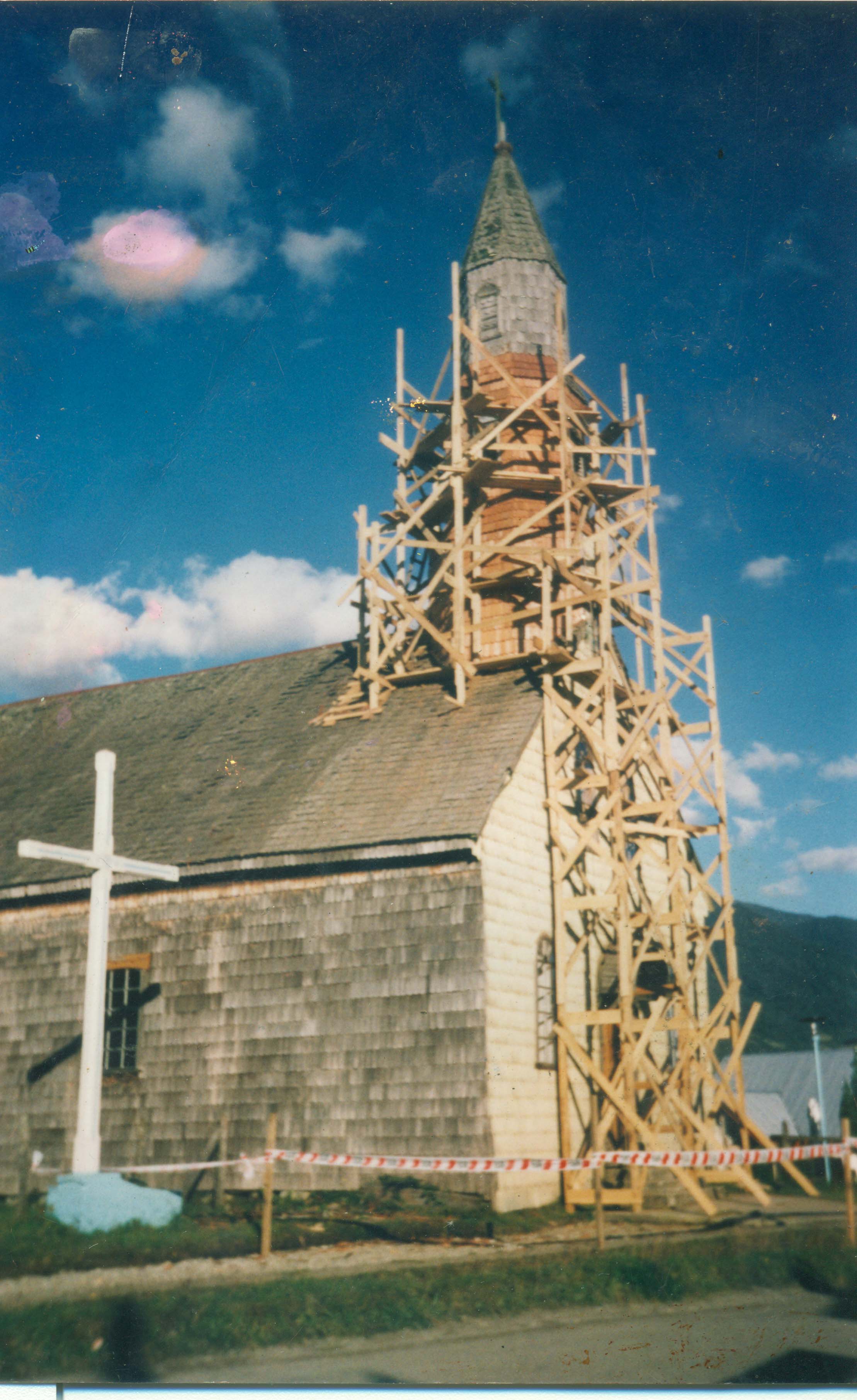 Restauración de la iglesia de María Inmaculada de Cochamó Restauración de la iglesia de María Inmaculada de Cochamó