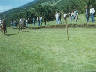 Carreras a la chilena en la cancha de El Bosque