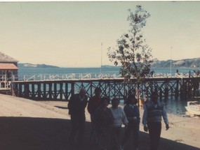 Paseo por el muelle de Quemchi