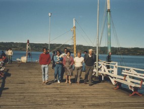 Paseo en el muelle de Quemchi Paseo en el muelle de Quemchi