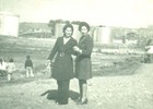 Elena Muñoz y Gladys Azócar