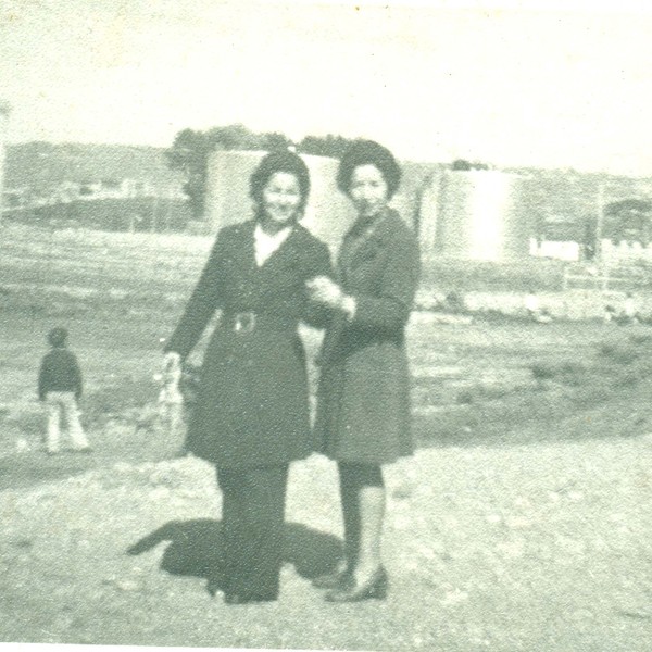 Elena Muñoz y Gladys Azócar