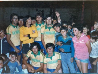 Celebración del equipo del fútbol El Mirador