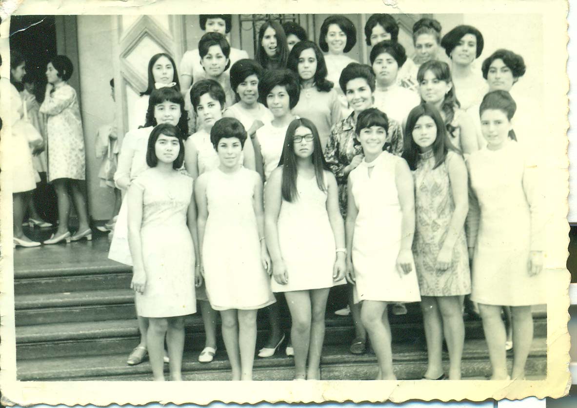 Despedida en el Liceo de Niñas de La Serena Despedida en el Liceo de Niñas de La Serena