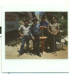 Trabajadores de una bencinera Trabajadores de una bencinera