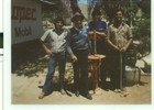 Trabajadores de una bencinera Trabajadores de una bencinera