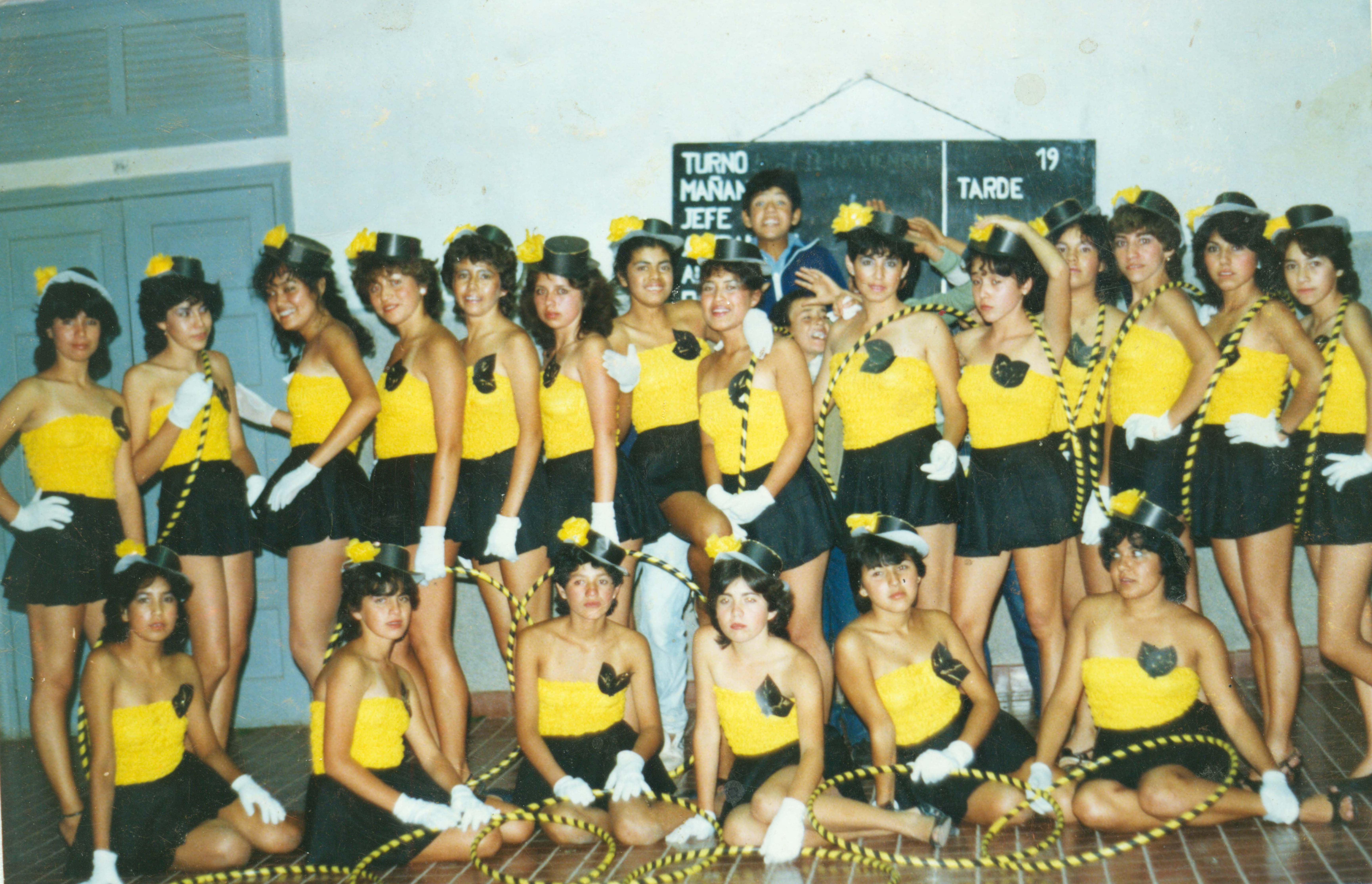 Barra femenina del club "Unión Juvenil" Barra femenina del club "Unión Juvenil"