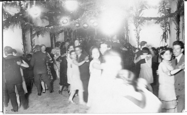 Baile social en el Club Conservador de Vicuña Baile social en el Club Conservador de Vicuña