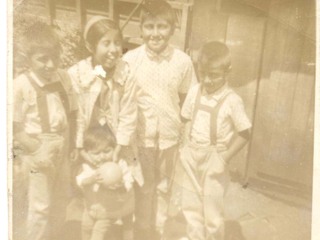Niños de la población Inés de Bazán Niños de la población Inés de Bazán