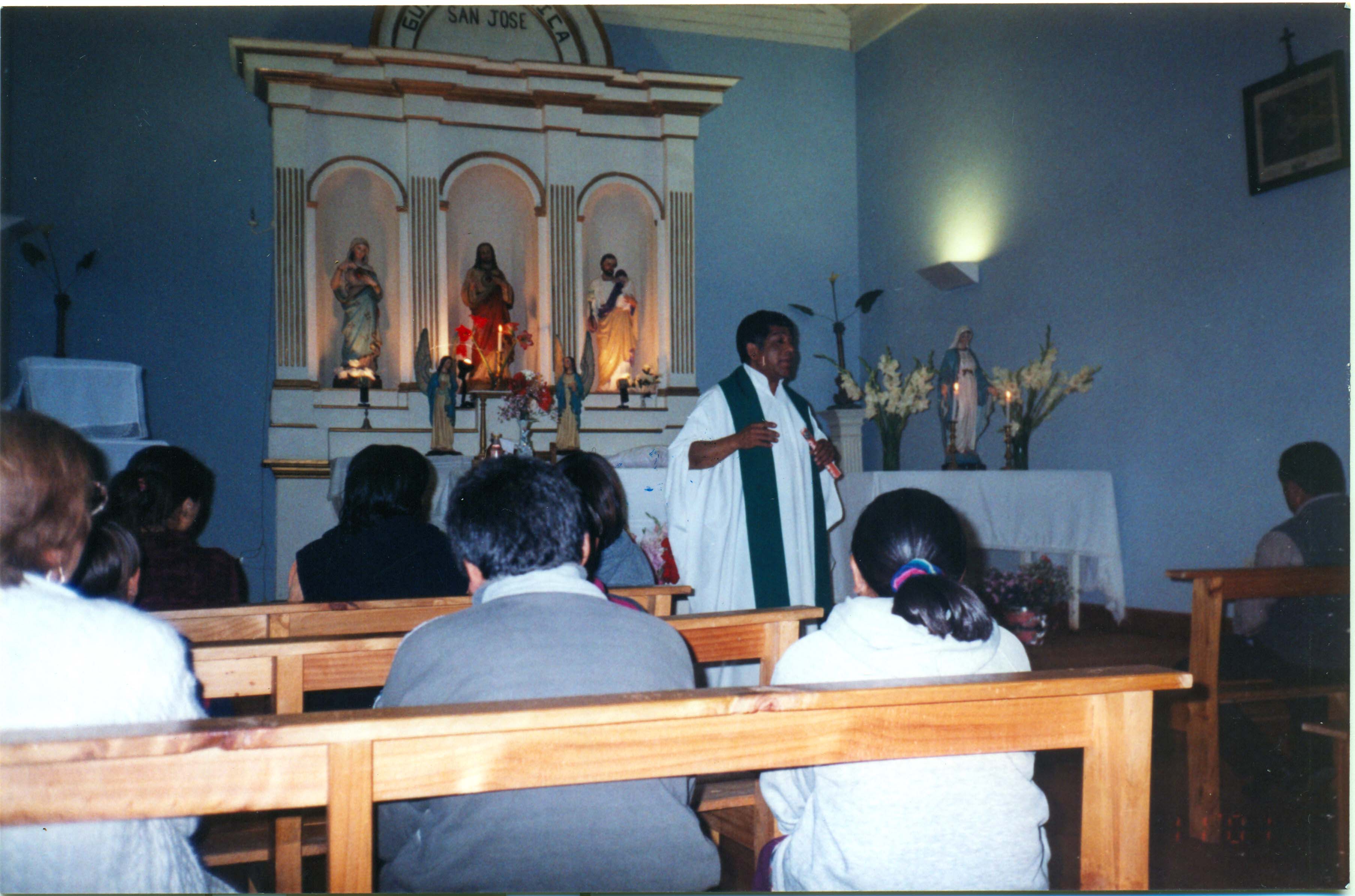 Misa en la nueva iglesia de Gualliguaica Misa en la nueva iglesia de Gualliguaica