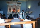 Misa en la nueva iglesia de Gualliguaica