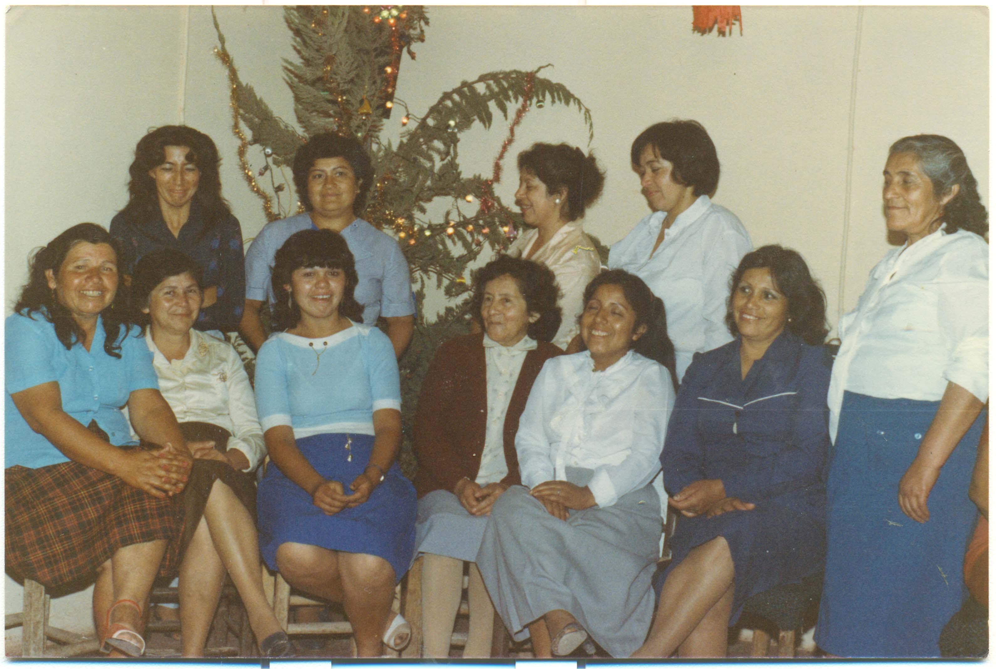 Centro de madres celebra la Navidad Centro de madres celebra la Navidad