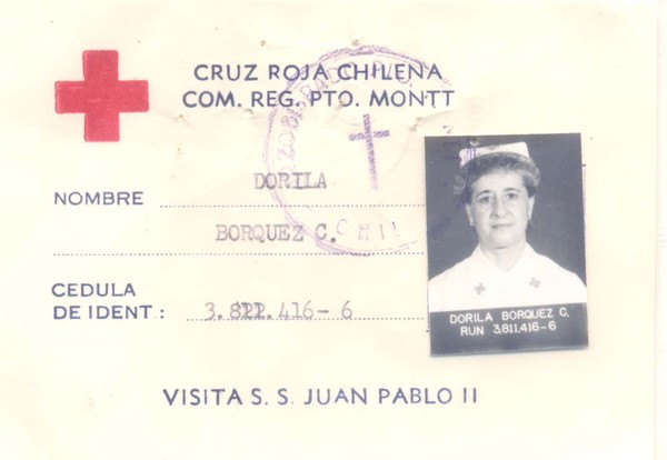 Credencial de voluntaria de la Cruz Roja