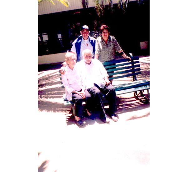 Paseo de club de adulto mayor Paseo de club de adulto mayor