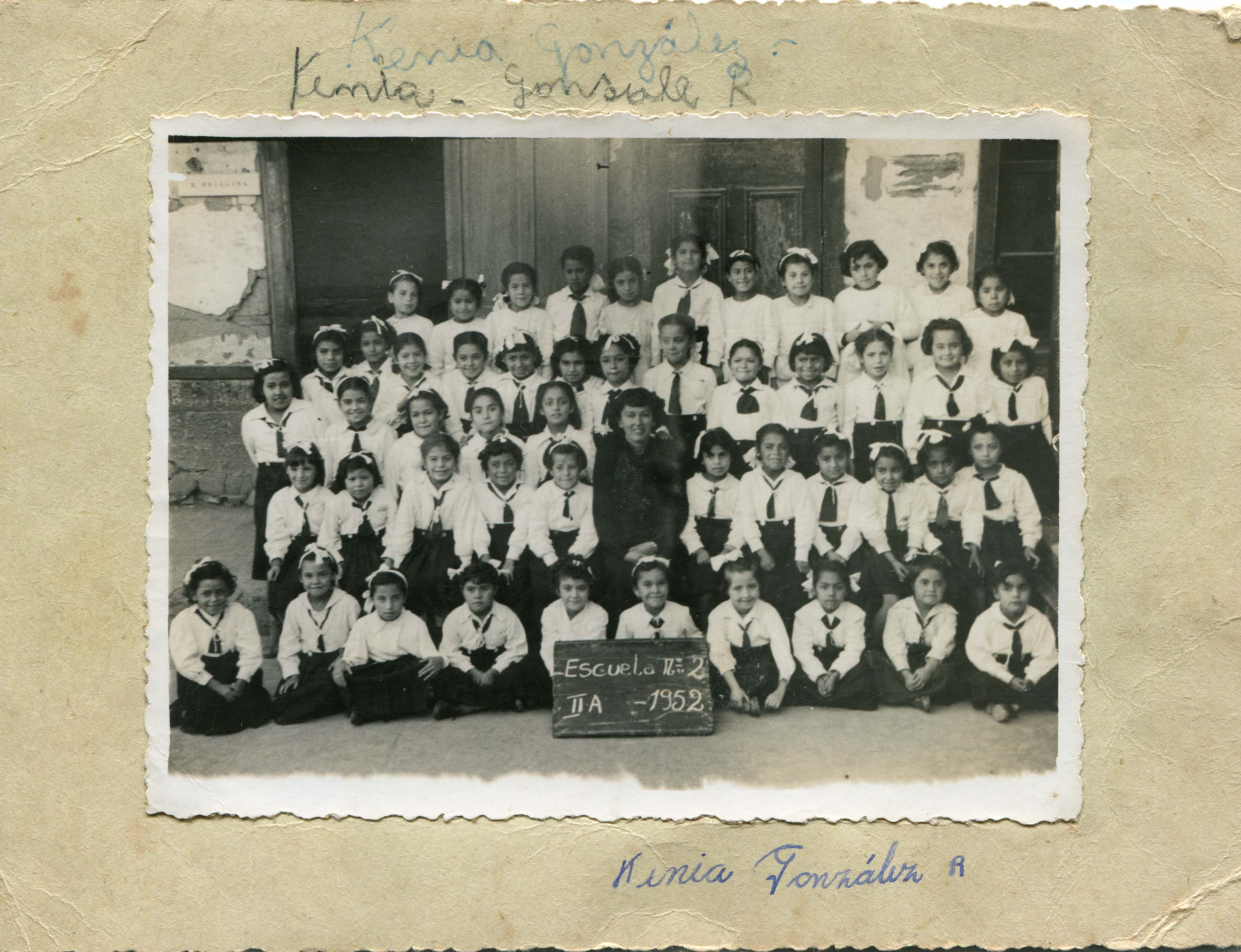 Alumnas de la Escuela N° 2 Alumnas de la Escuela N° 2