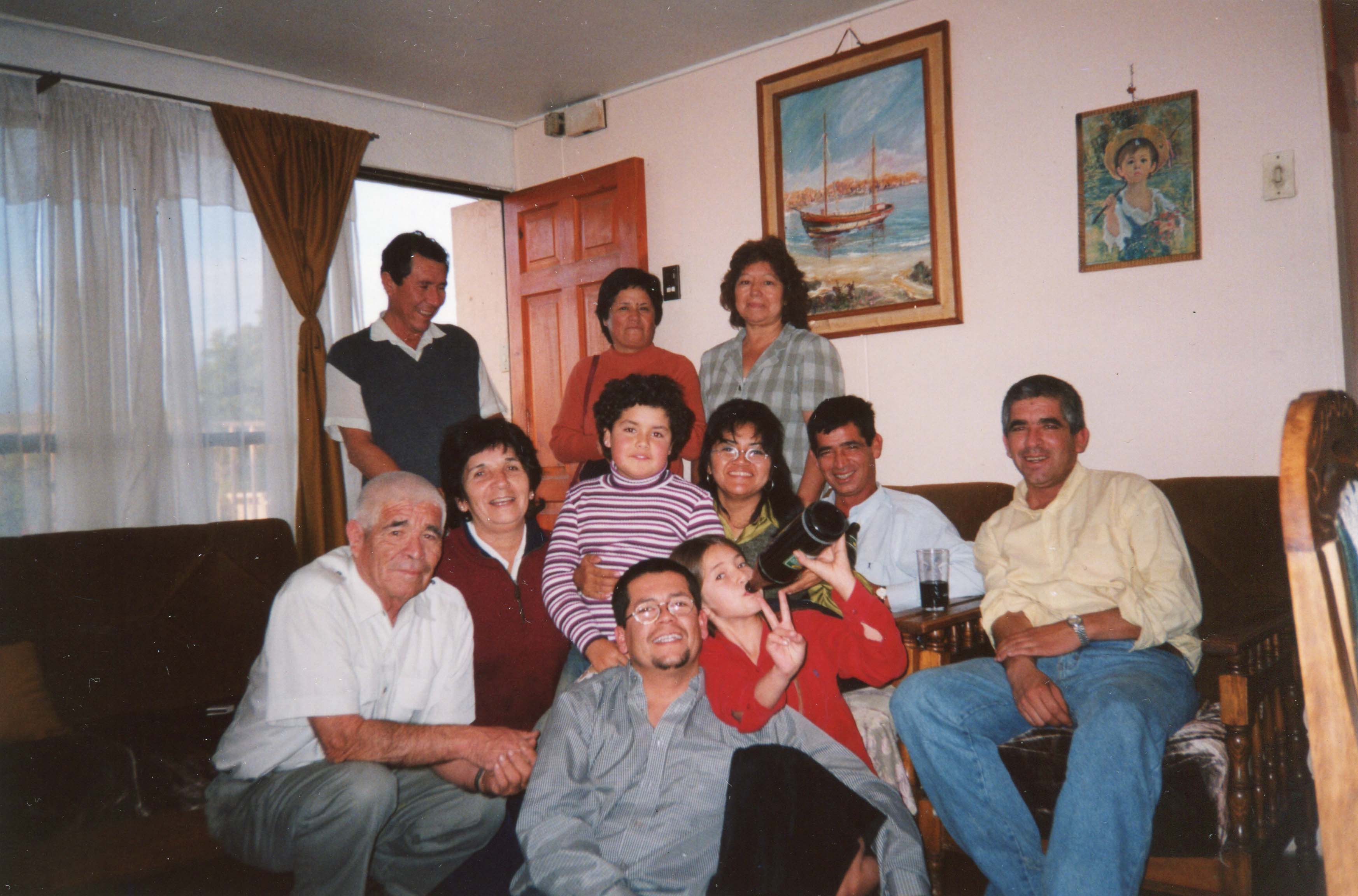 Familia Tapia Lay Familia Tapia Lay