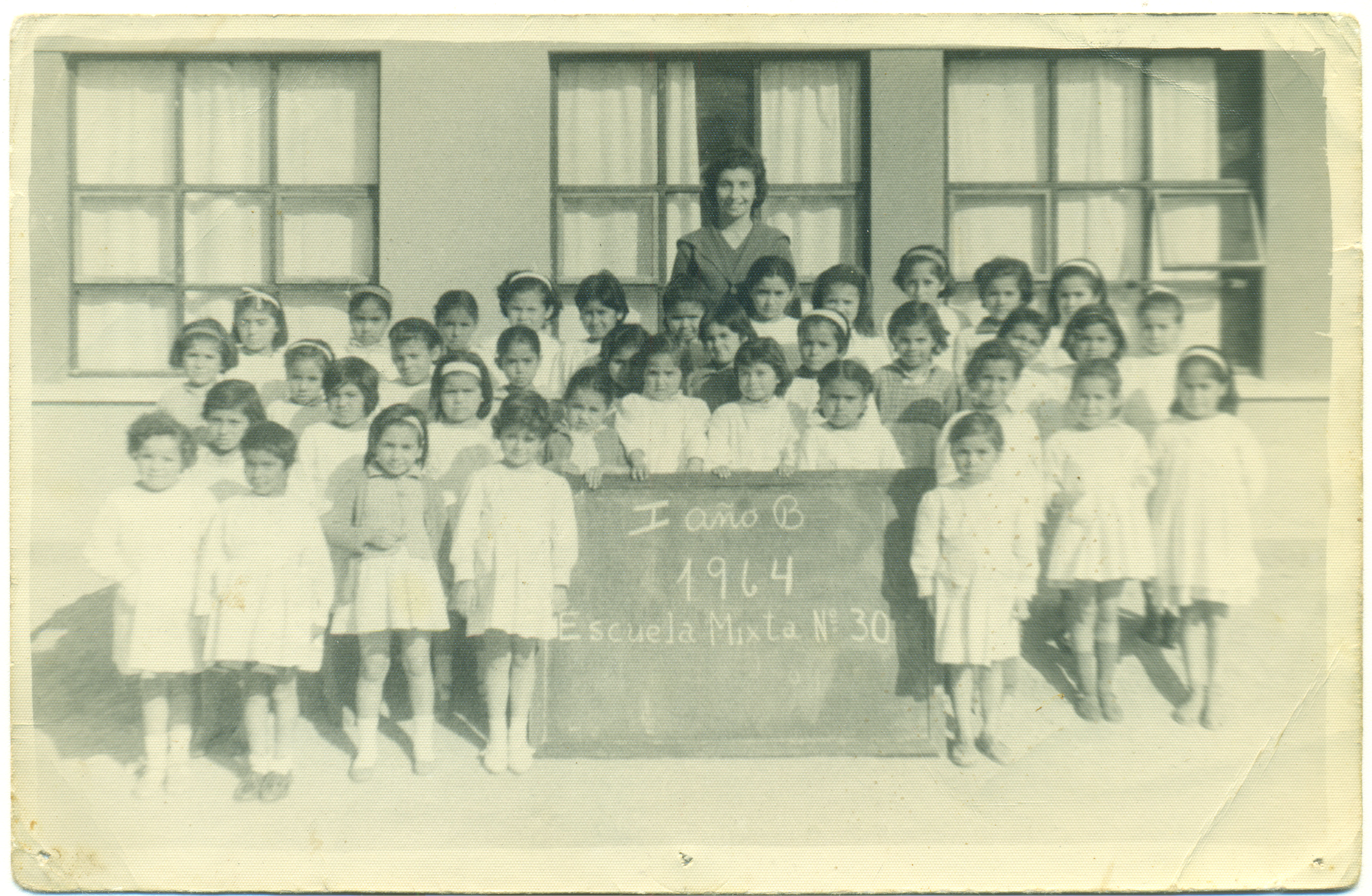 Alumnas de la Escuela Mixta N°30