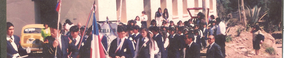 Desfile de estudiantes de Altovalsol Desfile de estudiantes de Altovalsol