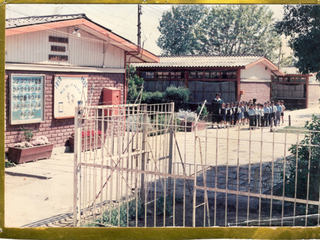 Entrada a una escuela de Pudahuel Entrada a una escuela de Pudahuel