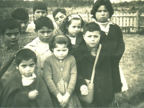 Niñas y niños de la Escuela de Choroihue Niñas y niños de la Escuela de Choroihue