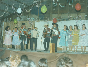 Presentación en el centro comunitario El Camote