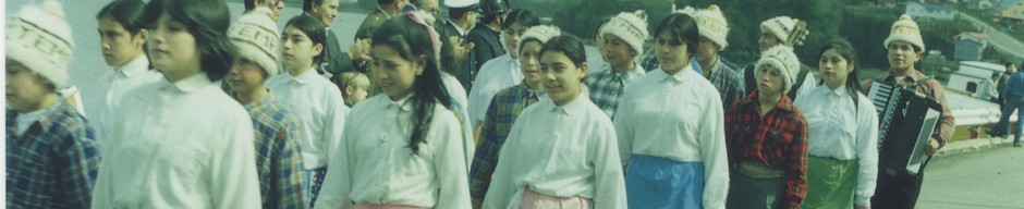 Desfile de estudiantes de la Escuela Montemar