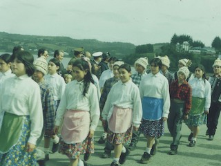 Desfile de estudiantes de la Escuela Montemar