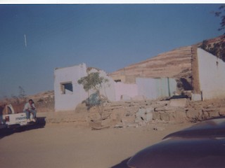 Demolición de casa en Churramata