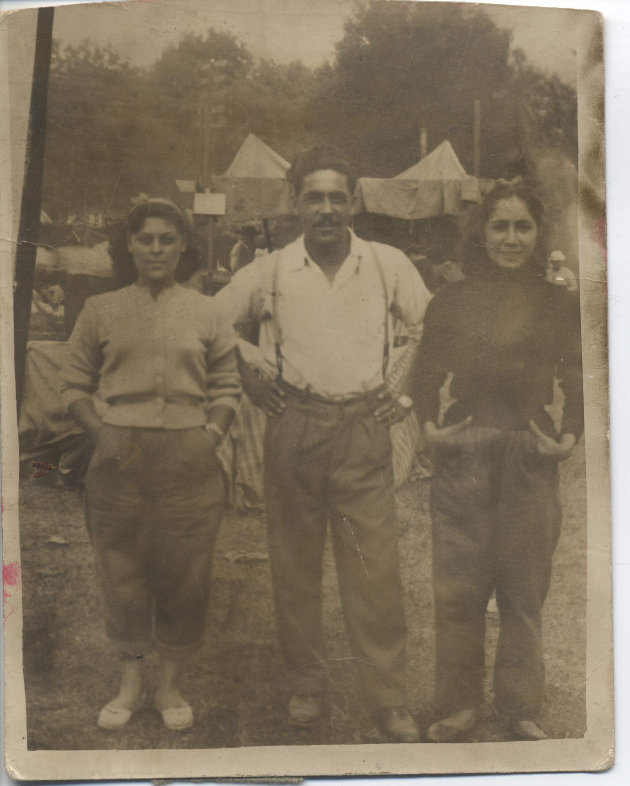 Fiestas patrias en el parque Alejo Barrio