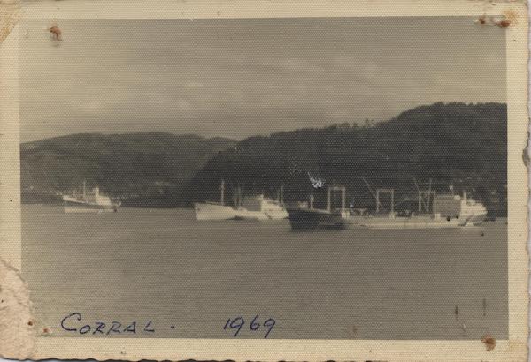 Barcos en la bahía de Corral