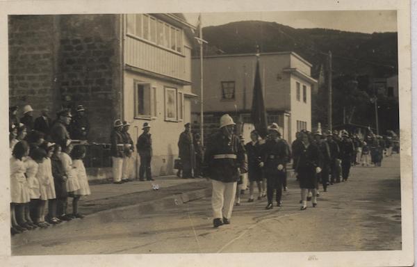 Desfile de bomberos de Corral