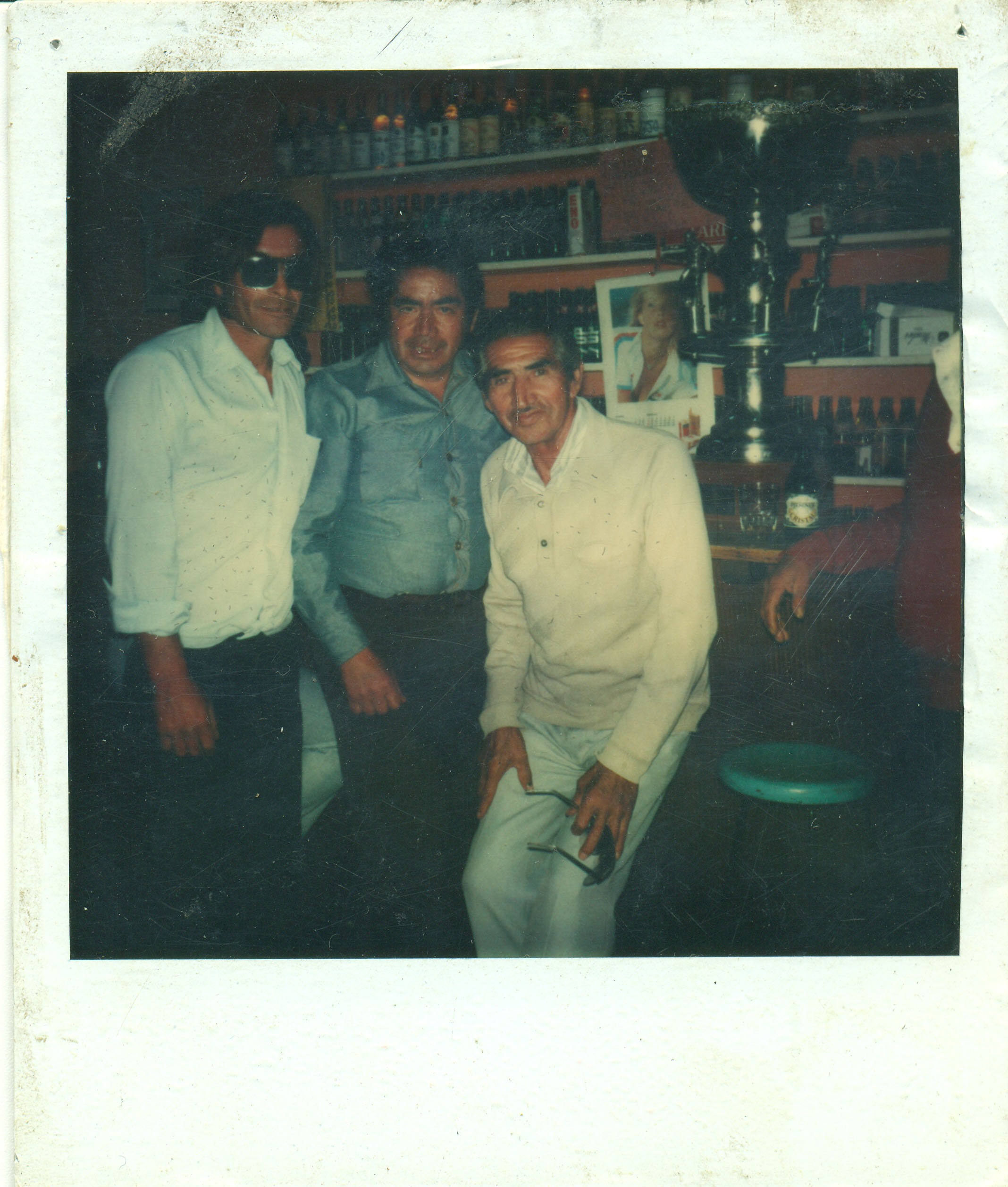 Amigos en el bar Amigos en el bar