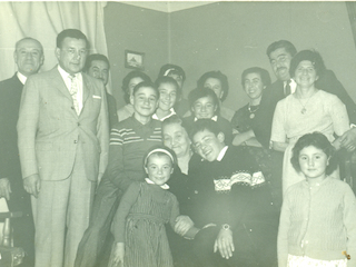 Tertulia en la casa de la familia Andrade Tertulia en la casa de la familia Andrade