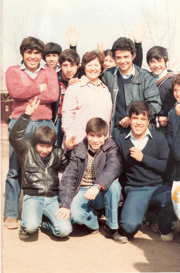 Alumnos y profesora Alumnos y profesora