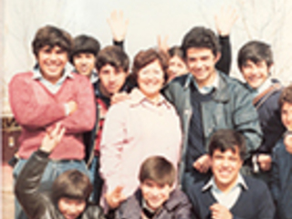 Alumnos y profesora Alumnos y profesora