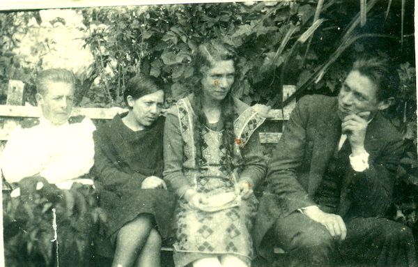 Jóvenes en la Quinta Trautmann Jóvenes en la Quinta Trautmann