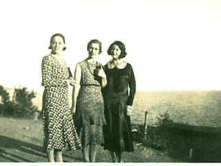 Amigas en el cerro Miramar