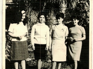 Amigas celebran fiestas patrias