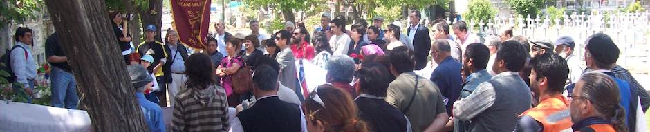 Romería a la tumba de Héctor Cuevas Romería a la tumba de Héctor Cuevas