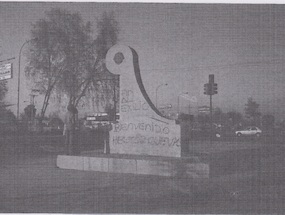 Monumento intervenido en Santiago