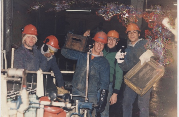 Trabajadores de la sección embotellación de la CCU Trabajadores de la sección embotellación de la CCU