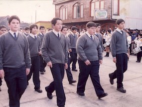 Desfile de alumnos del Colegio San Agustín Desfile de alumnos del Colegio San Agustín
