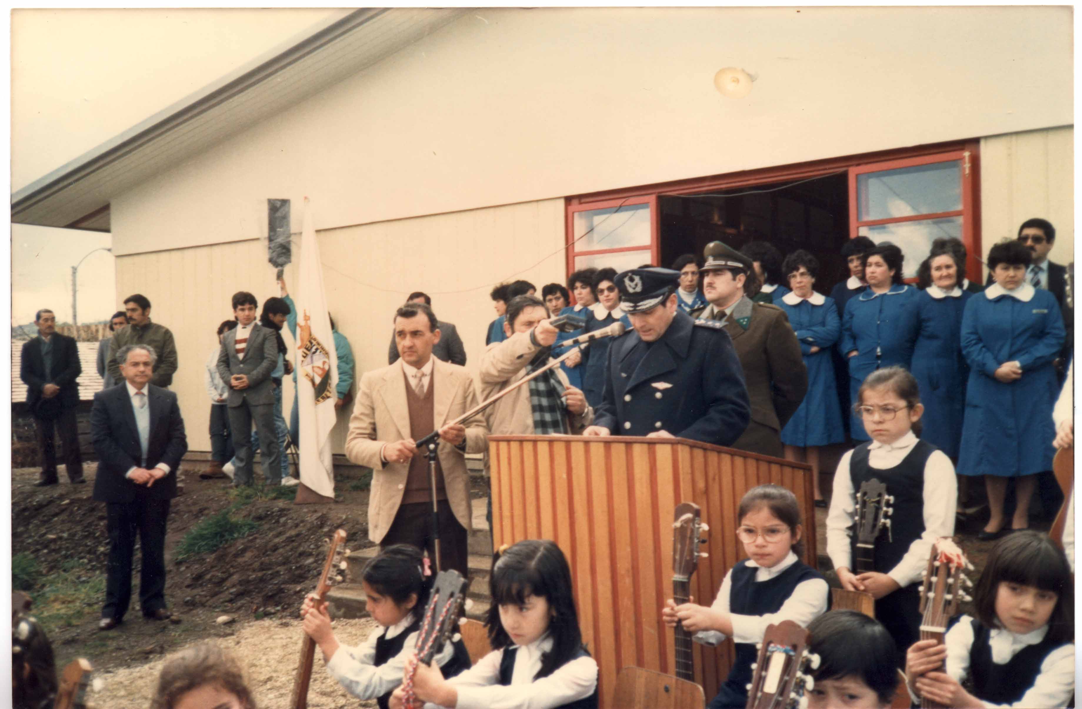 Inauguración de la Escuela E-1020 de Quellón