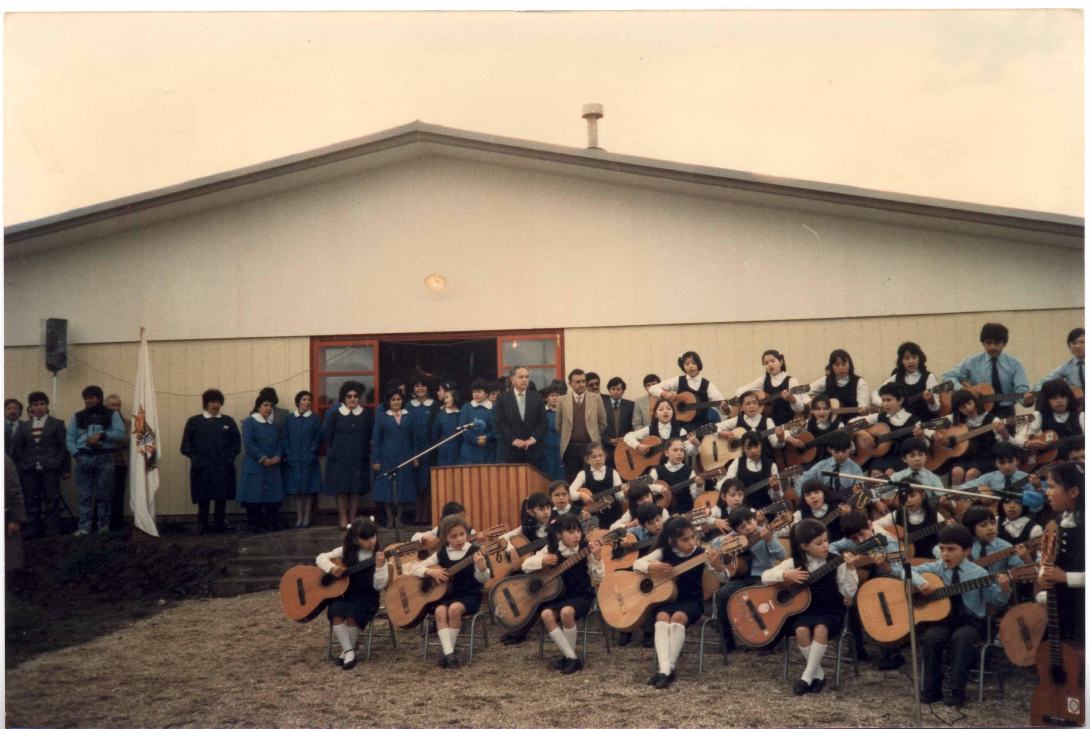 Inauguración de la Escuela E-1020 de Quellón Inauguración de la Escuela E-1020 de Quellón