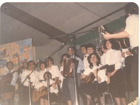 Conjunto folklórico de profesores de la escuela Eulogia Bórquez Pérez