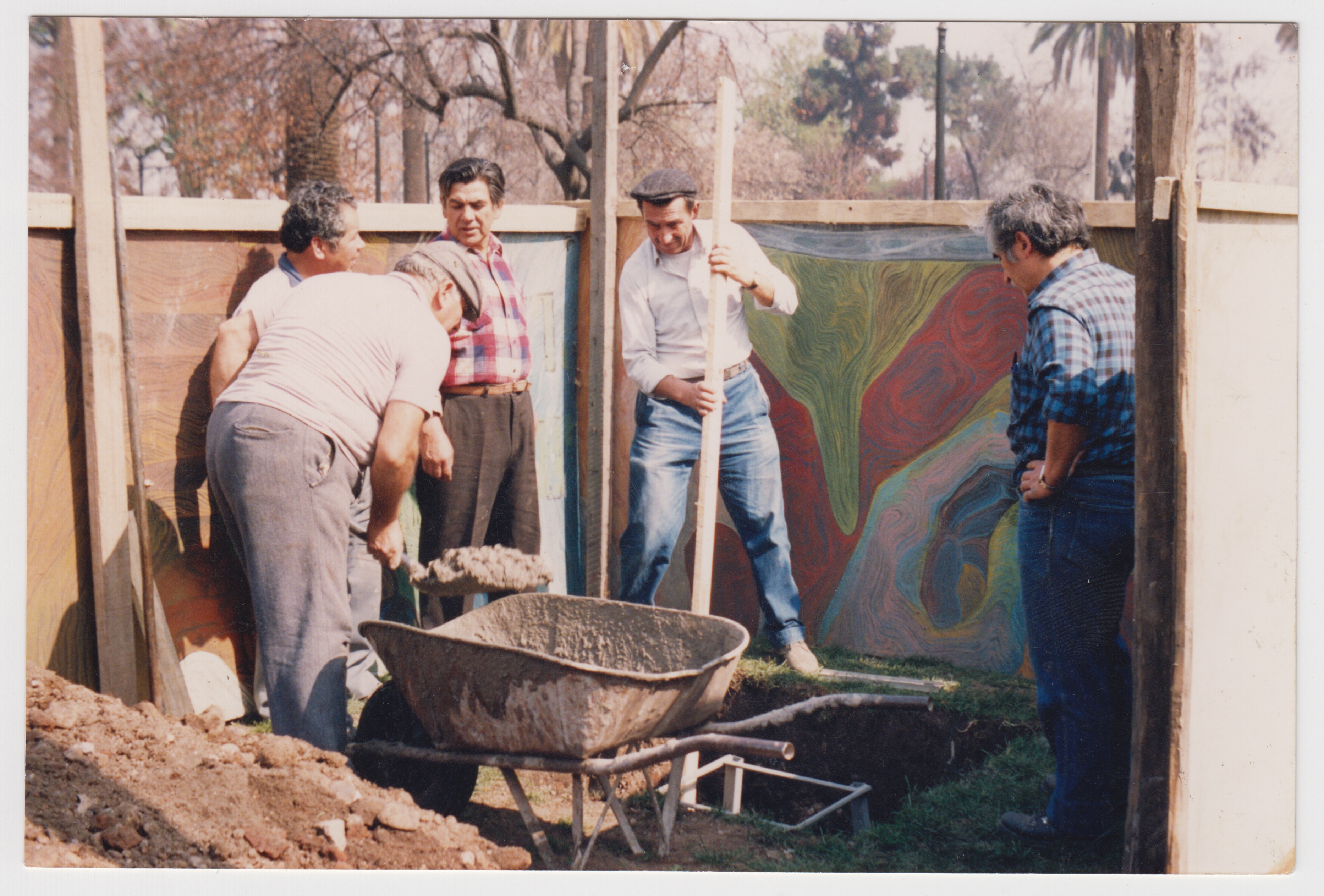 Instalación del monumento de Luis Emilio Recabarren Instalación del monumento de Luis Emilio Recabarren