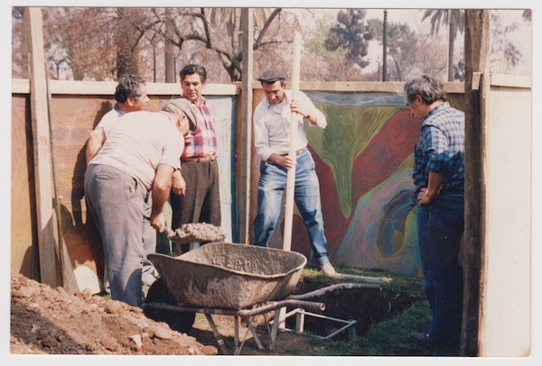 Instalación del monumento de Luis Emilio Recabarren